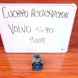 Cuerpo de aceleración volvo S-40 año:2002