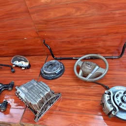 Caliper mahindra genio año:2013
