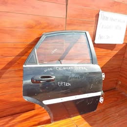 Chapa de puerta chevrolet optra año:2004