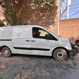 Eje trasero Peugeot expert año:2013
