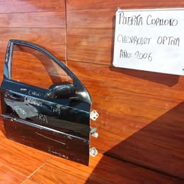 Puerta pelada chevrolet optra año:2005