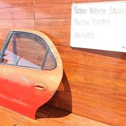 Puerta pelada hyundai elantra año:1998
