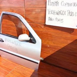Puerta pelada volkswagen polo 1.4 año:2004