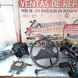 Tapa cárter Nissan v-16 tapa Roja año:1994