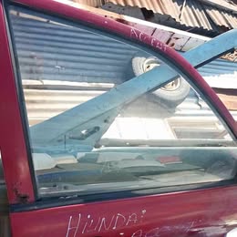 Vidrio copiloto hyundai accent año:1998