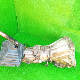 Caja de cambio Nissan d-21 2.4 año:1998