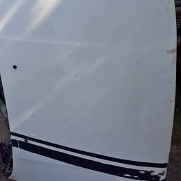 Capot Nissan v-16 twimcan año:2004