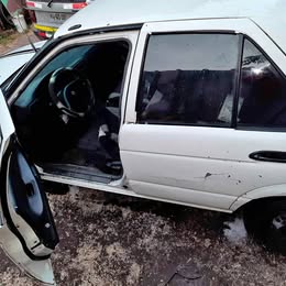 Chapa de puerta Nissan v-16 twimcan año:2000