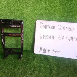 Consola central Nissan v-16 ex-salon año:2000
