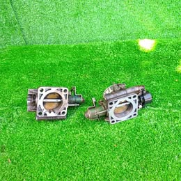 Cuerpos aceleración Nissan v-16 tapa Roja año:1994