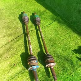 Dos Ejes palieres traseros subaru legacy año:2001