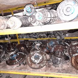 Dos masas-muñón hyundai accent año:1998