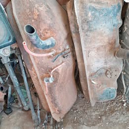 Estanque combustible Nissan d-21 2.4 año:2000