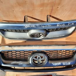 Máscara toyota hilux kun año:2013