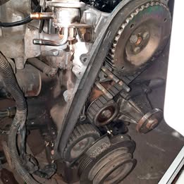 Polea cigueñal Nissan v-16 tapa Roja año:1994