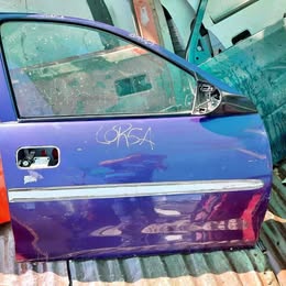 Puerta chevrolet corsa 1.6 año:2004