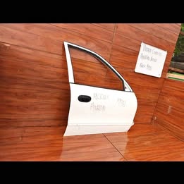 Puerta hyundai accent año:1999