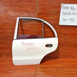 Puerta pelada hyundai accent año:1998