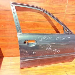 Puerta pelada suzuki baleno año:2000