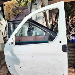 Puerta Peugeot partner 1.9 año:2009