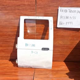 Puerta traerá Nissan d-21 2.4 año:1999