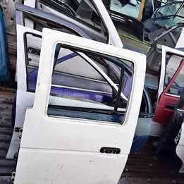 Puerta trasera Nissan d-21 año:1997