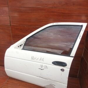 Puerta Piloto Nissan V16 2003