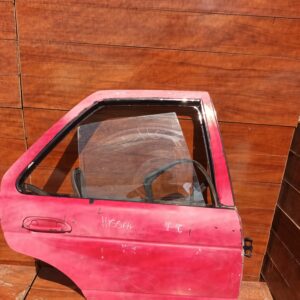 Puerta Trasera Derecha Nissan V16 2003