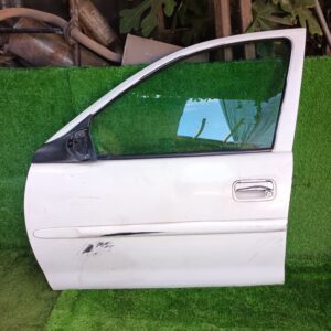 Puerta Izquierda Chevrolet Corsa 1.6 2005
