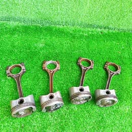 4 pistones con sus bielas Toyota yaris año:2006