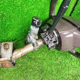 Chapa de contacto original con su llave Samsung sm3 año:2013