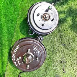 Dos  Masa-muñón trasera Nissan v-16 twimcan año:2004