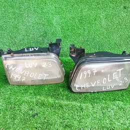 Dos ópticos chevrolet luv 2.3 año:1996