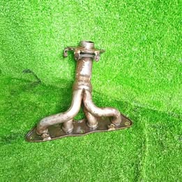 Múltiple de escape Toyota yaris año:2007