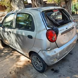 Parachoque trasero chevrolet spark 1.0 año:2009
