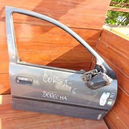 Puerta chevrolet corsa 1.6 año:2004