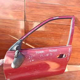 Puerta chofer pelada hyundai accent año:1998