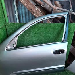 Puerta conductor Samsung sm3 año:2013