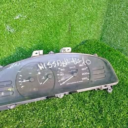 Sinoptico Nissan v-16 ex-salon año:2000