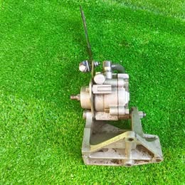 Soporte de bomba de dirección Samsung sm3 año:2013