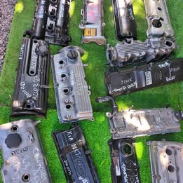 Tapa de válvulas chevrolet onix año:2017