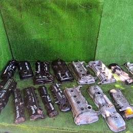 Tapa válvulas Nissan v-16 twimcan año:2005