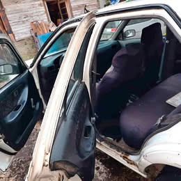 Tapiz de puerta Nissan v-16 twimcan año:2000