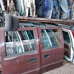 Vidrio puerta chevrolet luv 2.3 año:1998