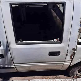 Vidrio puerta trasera chevrolet luv 2.3 año:1995