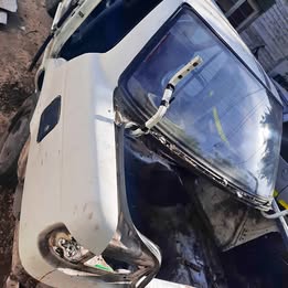 Vidrio trasero Nissan v-16 twimcan año:1994-2010