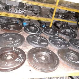 Volante de inercia Nissan v-16 twimcan año:2000