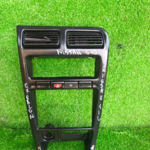 Visel Radio Nissan V16 2004