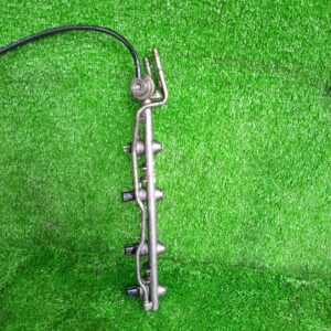 Riel con Inyectores Nissan V16 2003