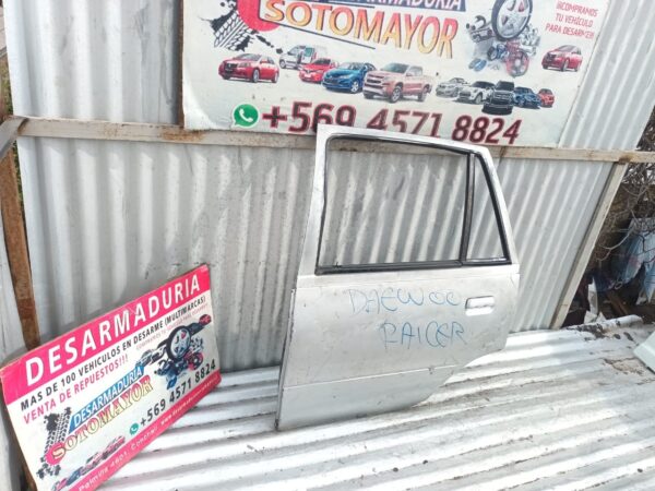 puerta trasera izquerda daewoo pointer